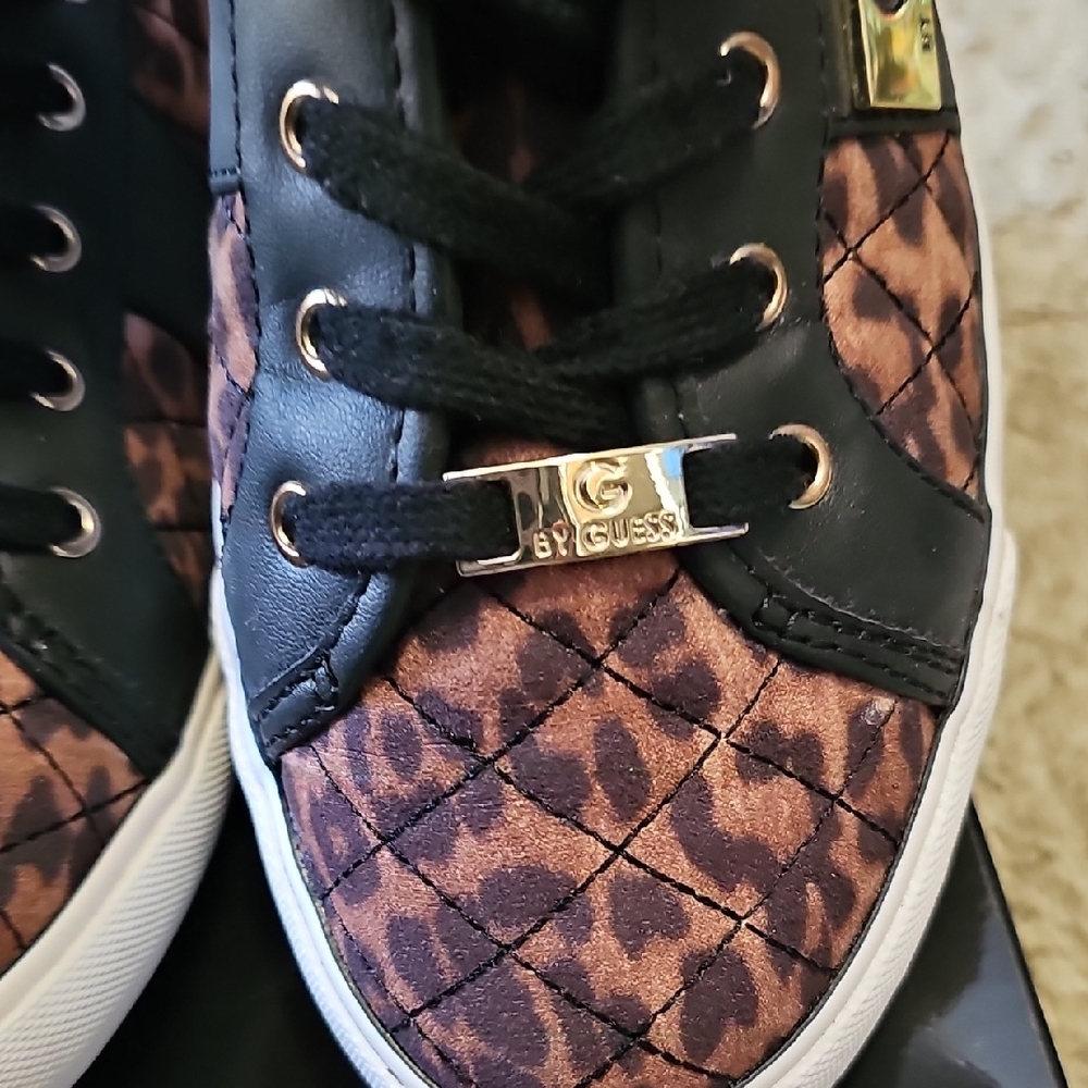 G by Guess GG Backer Quilted Sneakers, Black and Brown, Womens 8.5 - Picture 3 of 9